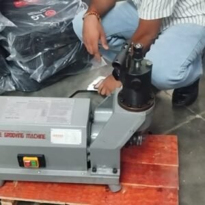 Three roll Pipe Threading Machine