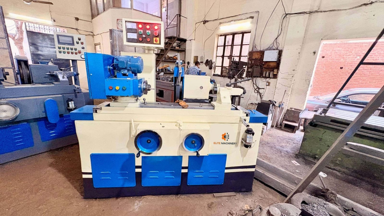 Cylindrical Grinder Machine