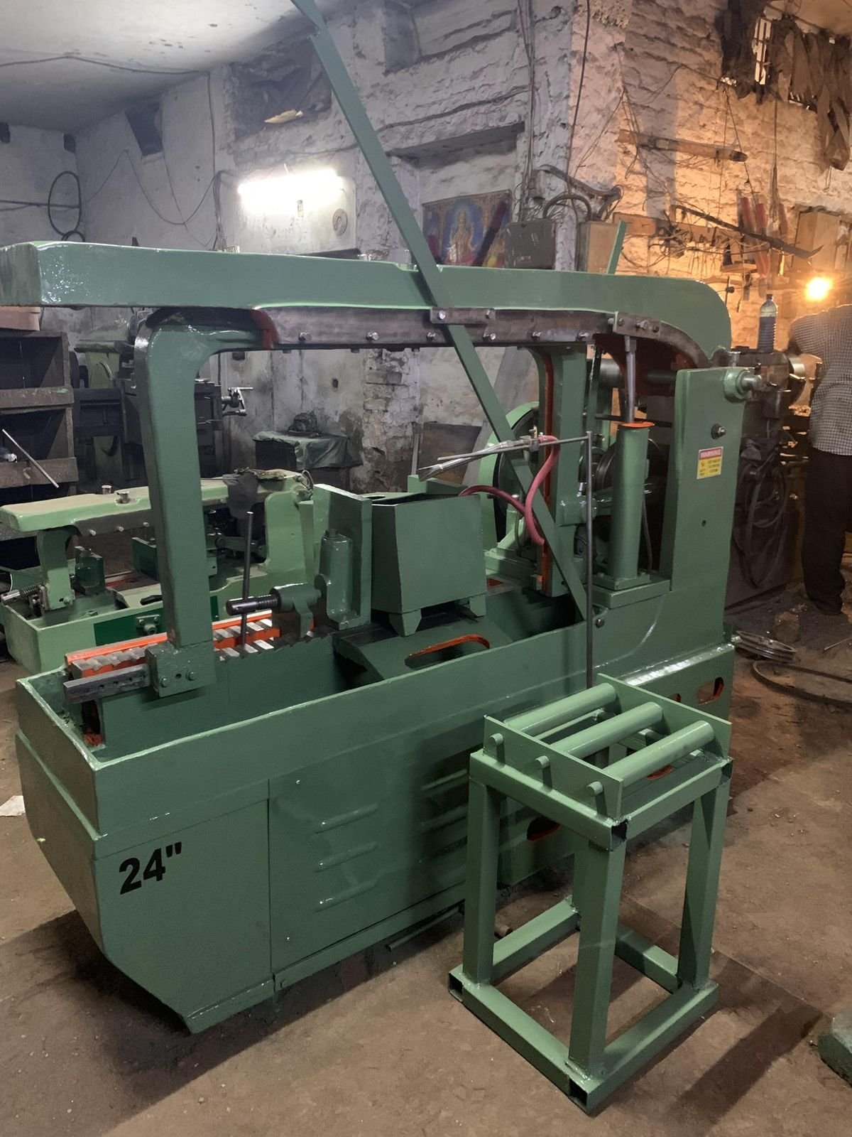 Power Hacksaw Machine